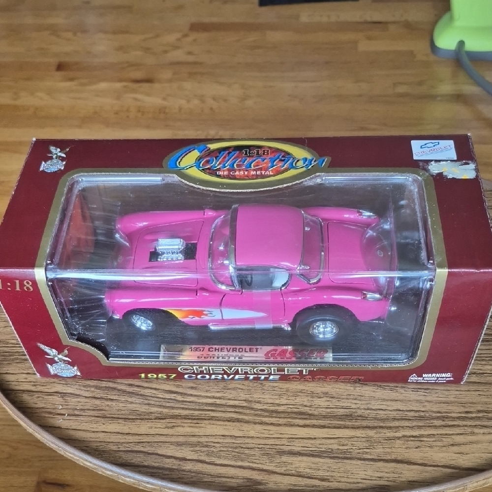 Classic Pink Die-Cast 1957 Chevrolet Corvette Gasser. Road Legends New 1/18